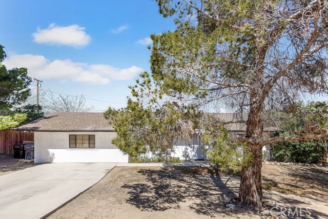 Detail Gallery Image 2 of 39 For 61680 Valley View Dr, Joshua Tree,  CA 92252 - 3 Beds | 2 Baths