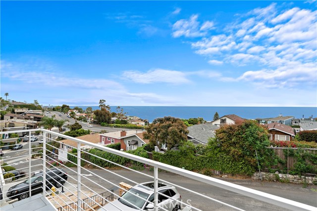 Detail Gallery Image 12 of 44 For 2760 Highland Way, Laguna Beach,  CA 92651 - 3 Beds | 3 Baths