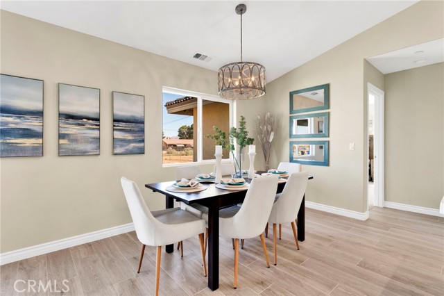 Detail Gallery Image 17 of 64 For 21960 Ramona, Apple Valley,  CA 92307 - 4 Beds | 2/1 Baths