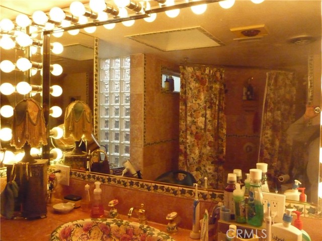 22942 Crespi Street, Woodland Hills, CA, 91364 22942 Crespi Street, Woodland Hills, CA, 91364