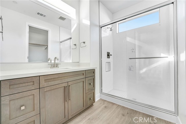 27422 Creekwood Lane, Valencia CA: https://media.crmls.org/medias/b4c58736-3725-42af-9fcb-e329c4358d3c.jpg