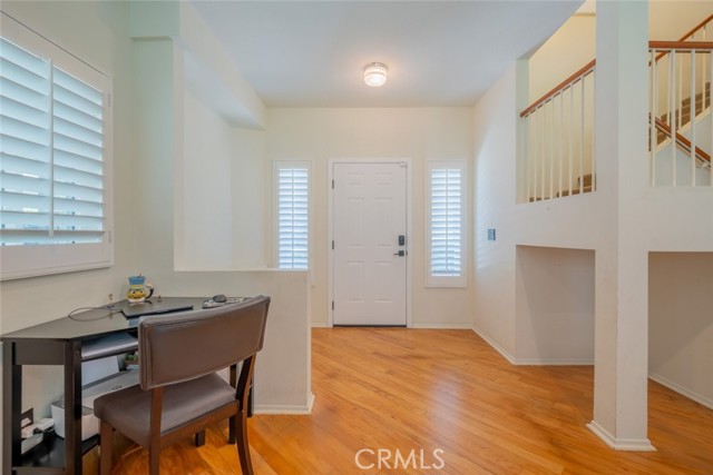 Detail Gallery Image 10 of 30 For 29231 Mammoth Ln, Canyon Country,  CA 91387 - 3 Beds | 3 Baths