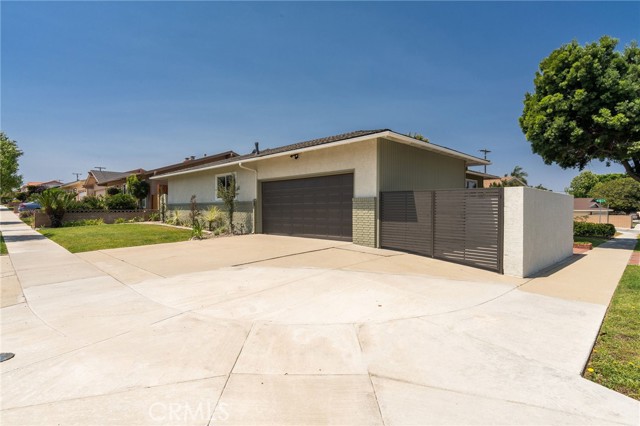 1905 W 232nd Street, Torrance CA: https://media.crmls.org/medias/b4c7554d-ea88-44d4-9df2-d2d443a6d5da.jpg