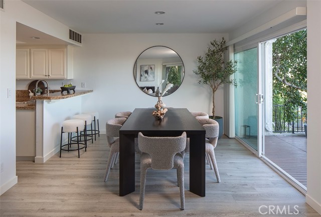 Detail Gallery Image 3 of 28 For 2175 Vista Entrada, Newport Beach,  CA 92660 - 3 Beds | 2/1 Baths