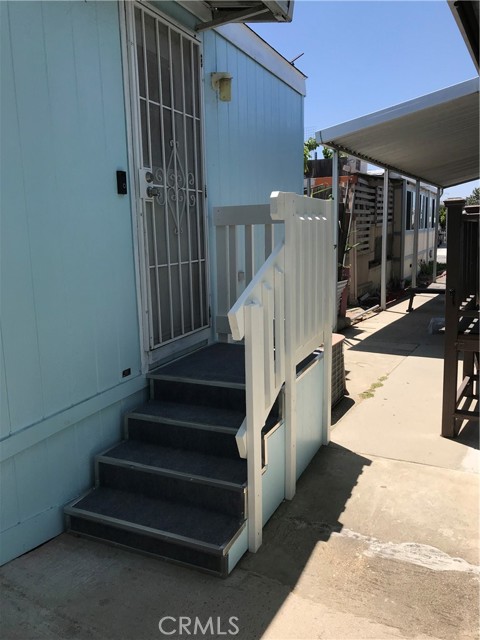 Detail Gallery Image 4 of 18 For 14352 Beach Bld #126,  Westminster,  CA 92683 - 3 Beds | 2 Baths