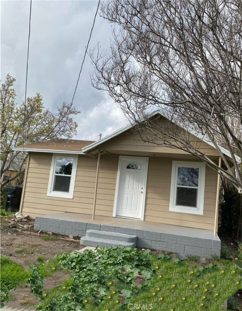 1220 W 7th Street