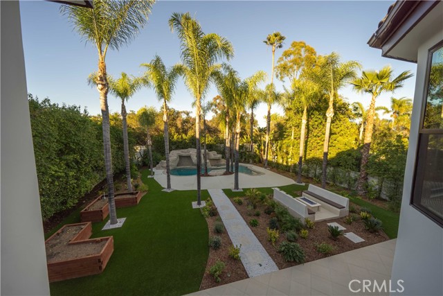 Detail Gallery Image 51 of 74 For 17437 Oak Creek Ct, Encino,  CA 91316 - 5 Beds | 5/1 Baths