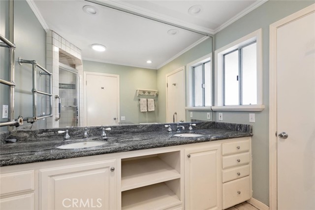 Detail Gallery Image 14 of 30 For 3616 Mesa Lila Ln, Glendale,  CA 91208 - 5 Beds | 3/1 Baths