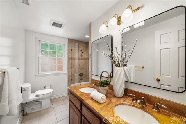 13361 Kootenay, North Tustin CA: https://media.crmls.org/medias/b4cb5798-2899-47b0-83ae-5b52b61038c6.jpg