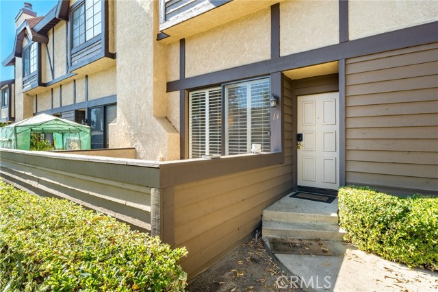 Detail Gallery Image 1 of 1 For 19230 Wyandotte St #13,  Reseda,  CA 91335 - 3 Beds | 2/1 Baths