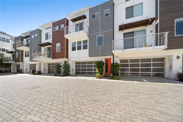 Detail Gallery Image 2 of 21 For 1273 Westreef, Costa Mesa,  CA 92627 - 3 Beds | 2/2 Baths