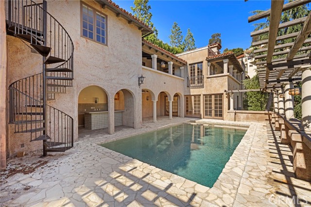 Detail Gallery Image 50 of 74 For 1316 Beverly Grove Pl, Beverly Hills,  CA 90210 - 5 Beds | 7/2 Baths