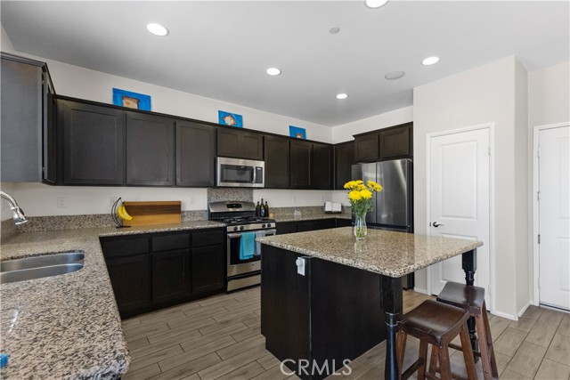 Detail Gallery Image 17 of 40 For 8219 Perla Dr, Riverside,  CA 92504 - 4 Beds | 3 Baths