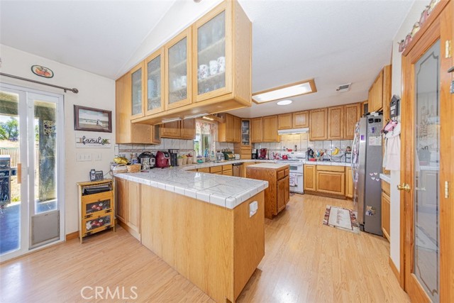 35095 Rough Rider Way, Raymond CA: https://media.crmls.org/medias/b4cd4558-7fa4-485b-9615-dcb2f3782aa7.jpg