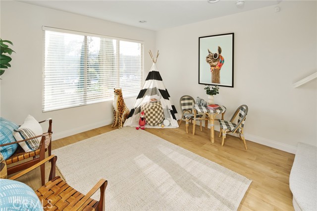 4 Bed Home for Sale in Hawthorne, California