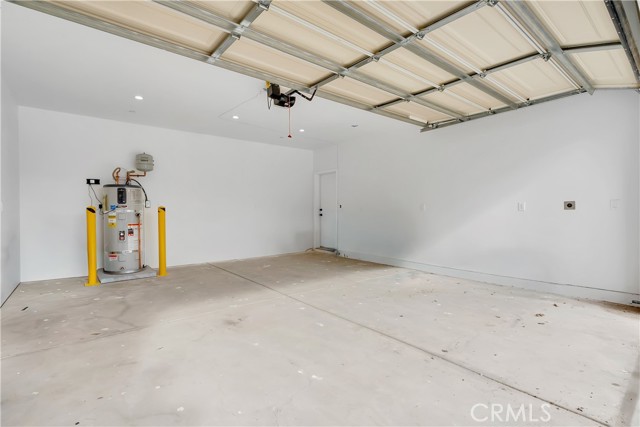 Detail Gallery Image 31 of 39 For 15241 Nurmi St, Sylmar,  CA 91342 - 4 Beds | 3 Baths