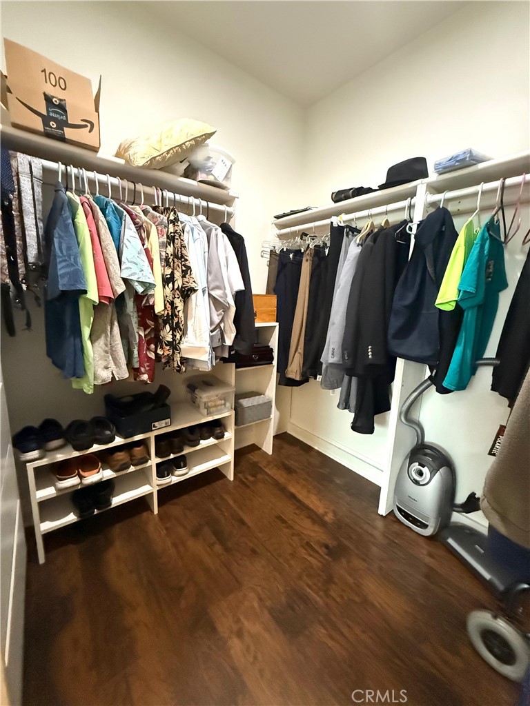 https://media.crmls.org/medias/b4cf269f-040d-4695-acd2-e4b262ccf6f0.jpg?preset=X-Large