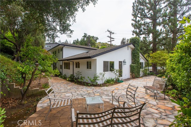 14879 Jadestone Drive, Sherman Oaks CA: https://media.crmls.org/medias/b4cf293b-cedb-4be4-a5de-73fa9271073e.jpg