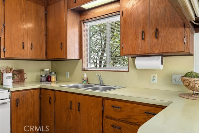 Detail Gallery Image 9 of 28 For 1539 W 5th St, Chico,  CA 95928 - 2 Beds | 2 Baths
