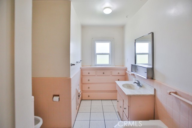 1012 S Sierra Vista Avenue, Alhambra CA: https://media.crmls.org/medias/b4d31df4-b813-4778-ace2-41f066feee8a.jpg