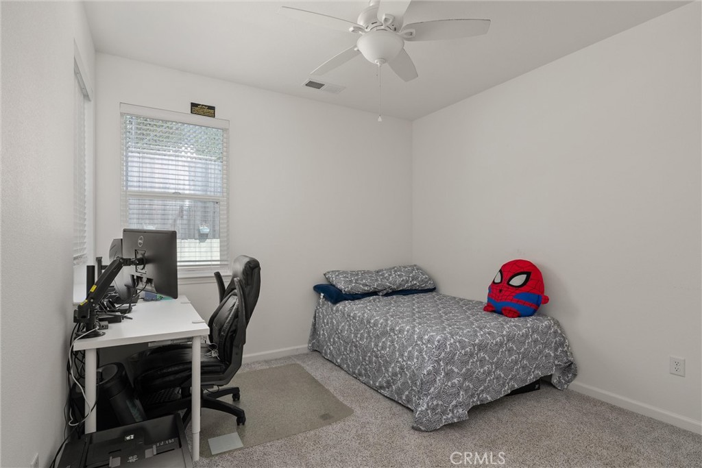https://media.crmls.org/medias/b4d33416-10e9-4728-8145-6826d9780b66.jpg?preset=X-Large