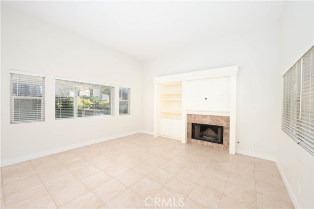 43144 Teramo Street, Temecula CA: https://media.crmls.org/medias/b4d3f9ed-6a70-406c-82d8-8fe33590c397.jpg