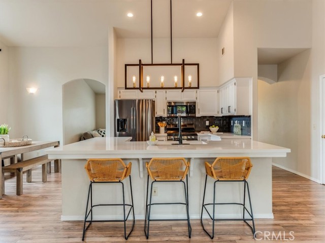 35 Aurora Way, Templeton CA: https://media.crmls.org/medias/b4d40874-0d1c-40f0-83d7-fc301362d128.jpg