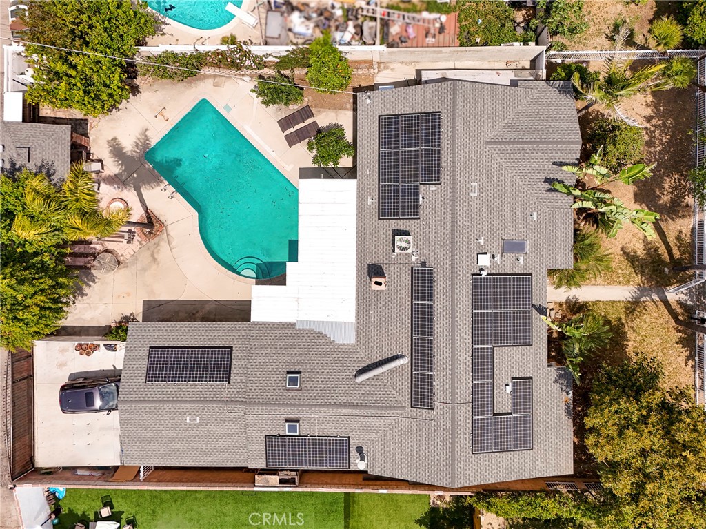 https://media.crmls.org/medias/b4d40994-01e0-4a9f-9777-e214c956f3ce.jpg?preset=X-Large
