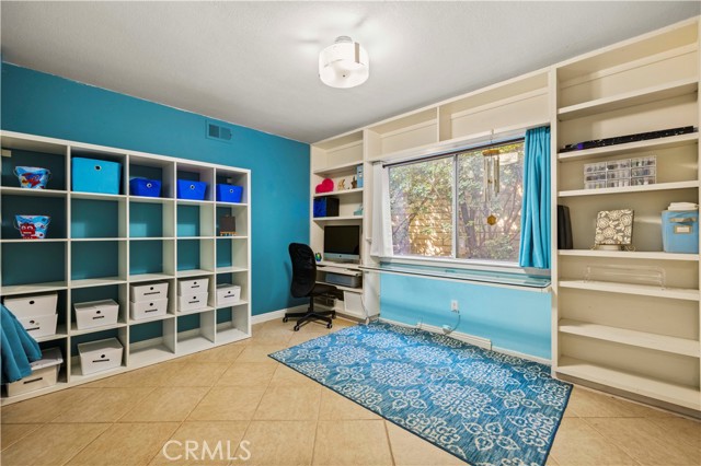 Detail Gallery Image 20 of 24 For 27118 Highlands Ln, Valencia,  CA 91354 - 4 Beds | 3 Baths