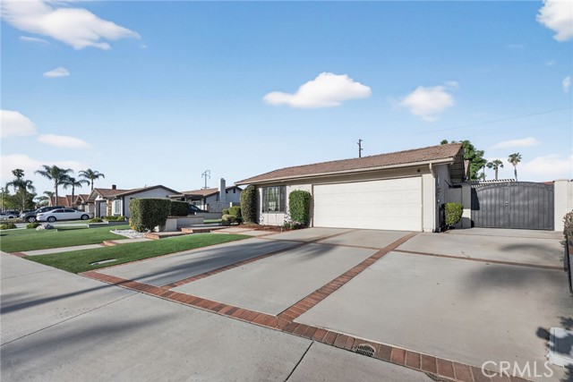 Image 2 of 59 For 13077 Bagatelle