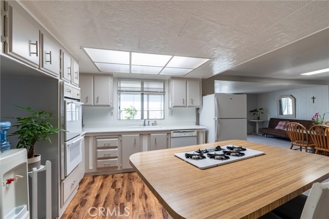1195 La Moree Road, San Marcos CA: https://media.crmls.org/medias/b4d5bec4-e025-4876-848a-cd75038e6461.jpg