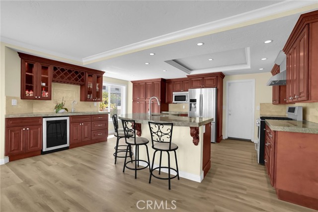 Detail Gallery Image 5 of 27 For 7070 Canyon Crest Rd, Whittier,  CA 90602 - 3 Beds | 3 Baths