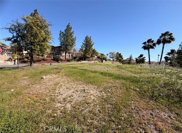 Detail Gallery Image 13 of 22 For 22851 Klamath Ct, Canyon Lake,  CA 92587 - – Beds | – Baths