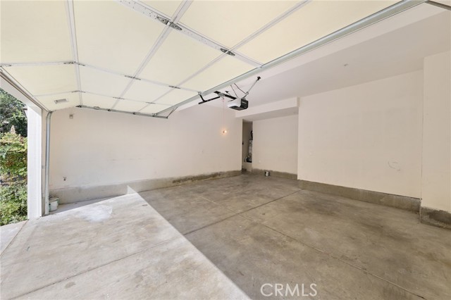 300 Dewdrop, Irvine CA: https://media.crmls.org/medias/b4d9b2f1-57c5-48a8-a28d-960249e42947.jpg