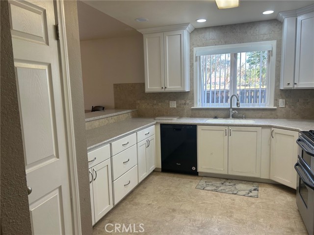 Detail Gallery Image 6 of 40 For 26301 Soboba St, Hemet,  CA 92544 - 3 Beds | 2 Baths