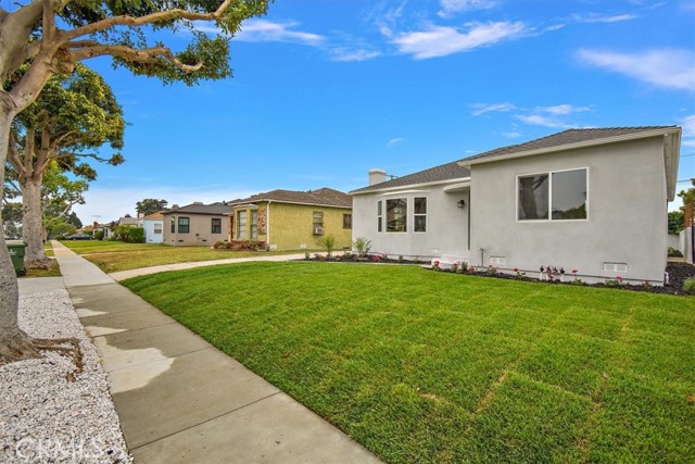 8021 West Boulevard, Inglewood CA: https://media.crmls.org/medias/b4da3693-7296-43b3-8ffc-ef1260914e66.jpg
