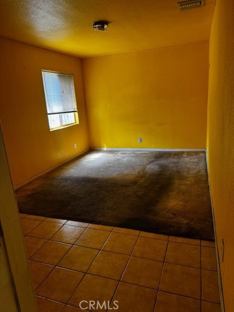 Detail Gallery Image 3 of 12 For 18117 Seine Ave, Artesia,  CA 90701 - 3 Beds | 2 Baths