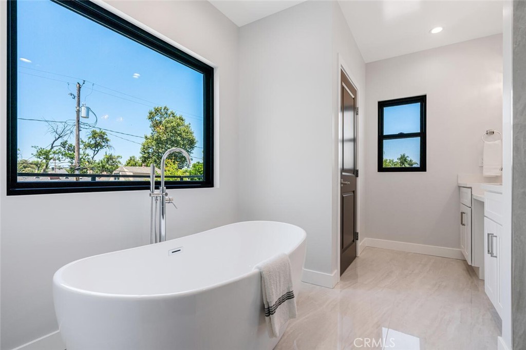 251 S Griffith Park DriveBurbank image #36