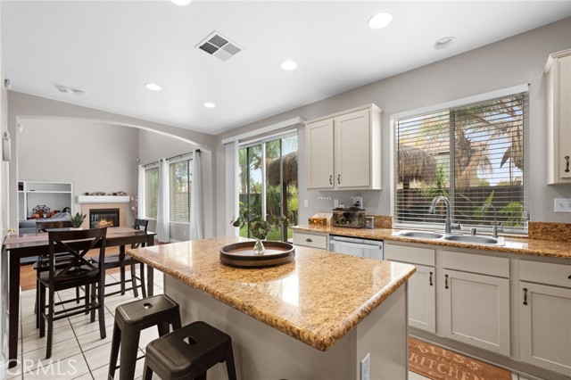 43195 Martina Court, Temecula CA: https://media.crmls.org/medias/b4dada43-aeb2-4529-87e0-7ba36c9ed0d2.jpg