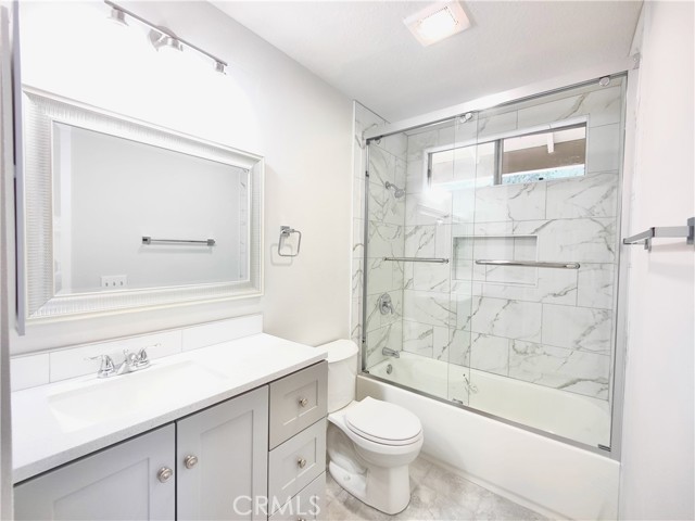 Second Bathroom Upstiars