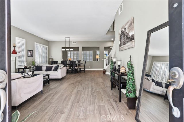 Image 3 of 53 For 22701 Foxridge