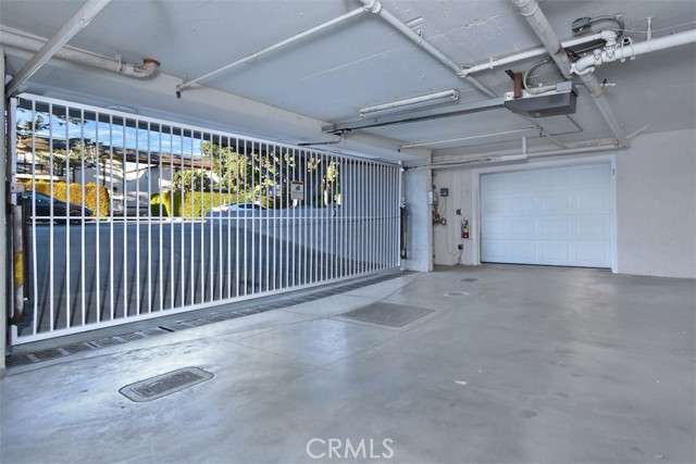 13030 Moorpark Street # 1, Studio City (los Angeles), California 91604, 2 Bedrooms Bedrooms, ,1 BathroomBathrooms,Residential Lease,For Rent,13030 Moorpark Street # 1,CRSR24234423