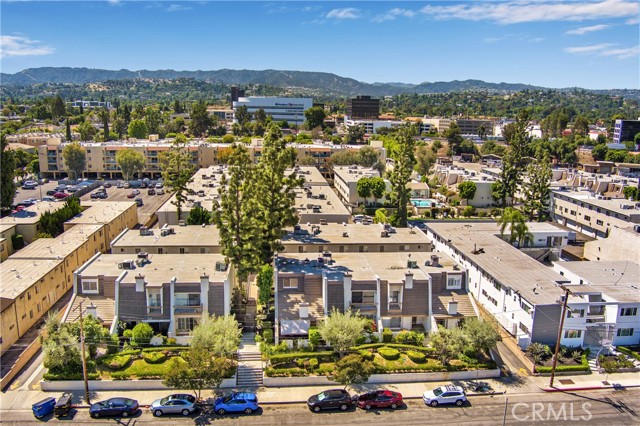 Detail Gallery Image 25 of 29 For 18344 Collins St a,  Tarzana,  CA 91356 - 2 Beds | 2/1 Baths