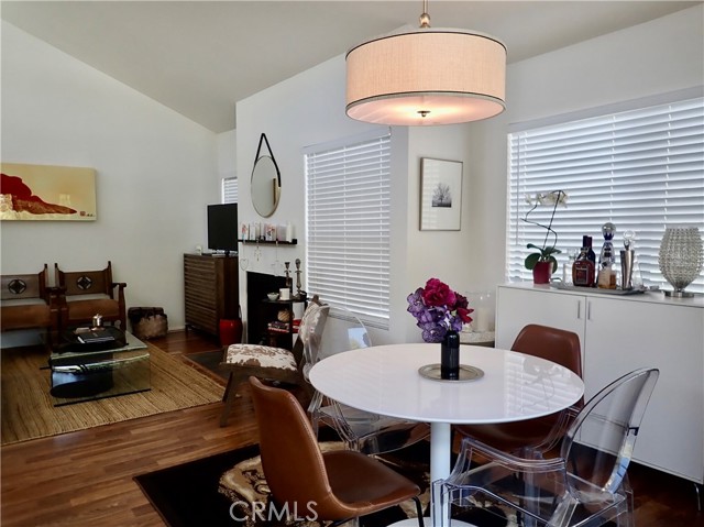 Detail Gallery Image 2 of 15 For 4257 Las Virgenes Rd #1,  Calabasas,  CA 91302 - 2 Beds | 2 Baths