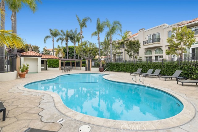 Detail Gallery Image 22 of 28 For 19402 Merion Cir, Huntington Beach,  CA 92648 - 2 Beds | 2/1 Baths