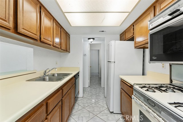 Detail Gallery Image 16 of 41 For 600 Central Ave #297,  Riverside,  CA 92507 - 1 Beds | 1 Baths