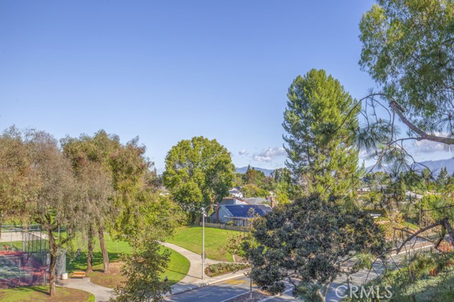 5499 Paseo Del Lago W, Laguna Woods CA: https://media.crmls.org/medias/b4dfe878-6207-435b-913f-4fc9c84c1361.jpg