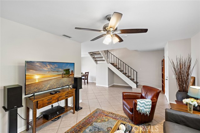 Detail Gallery Image 5 of 28 For 2870 N Cottonwood St, Unit 2, Orange,  CA 92865 - 3 Beds | 1/1 Baths