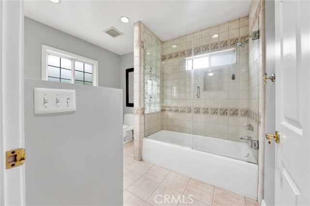 Detail Gallery Image 20 of 40 For 21016 Chatsworth St, Chatsworth,  CA 91311 - 4 Beds | 2/1 Baths