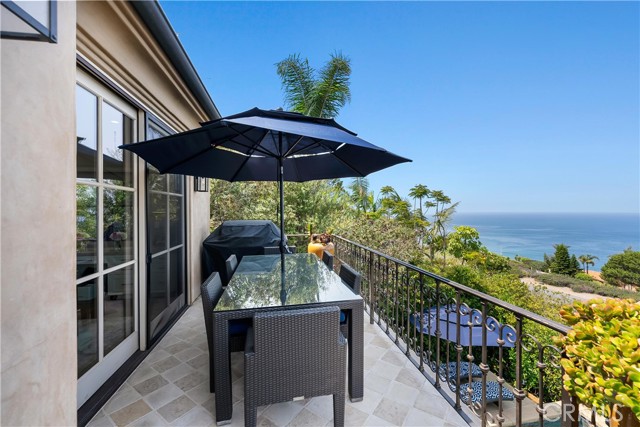 1509 Via Montemar, Palos Verdes Estates, California 90274, 4 Bedrooms Bedrooms, ,4 BathroomsBathrooms,Residential,Sold,Via Montemar,SB21180594